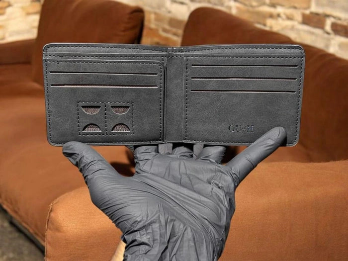 Vertical Bifold M logo  Wallet